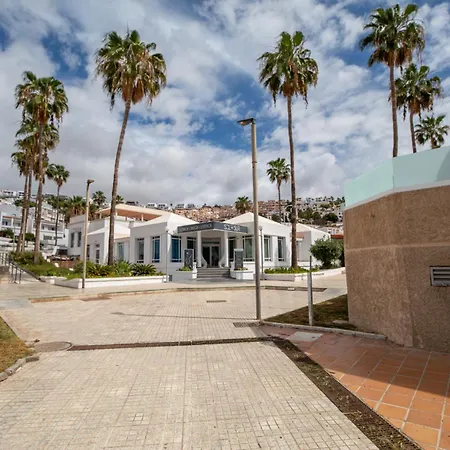 Island Village ホテル