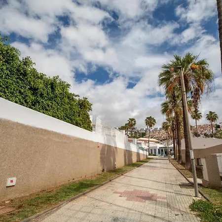 Island Village ホテル *