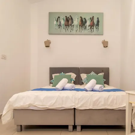 ホテル Island Village アデヘ