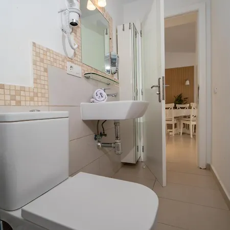 ホテル Island Village アデヘ