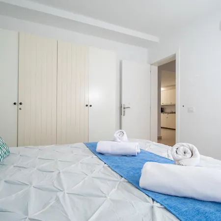 ホテル Island Village アデヘ