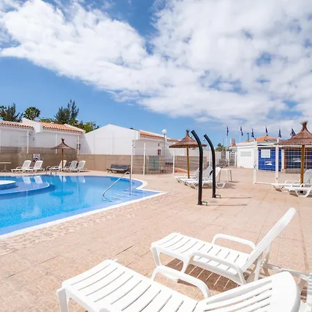 ホテル Island Village アデヘ